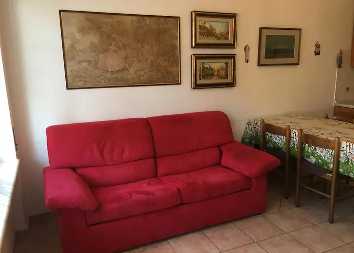 A Due Passi Dal Mare Санремо