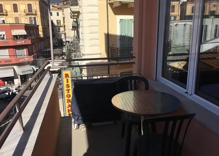 Appartement A Due Passi Dal Mare San Remo